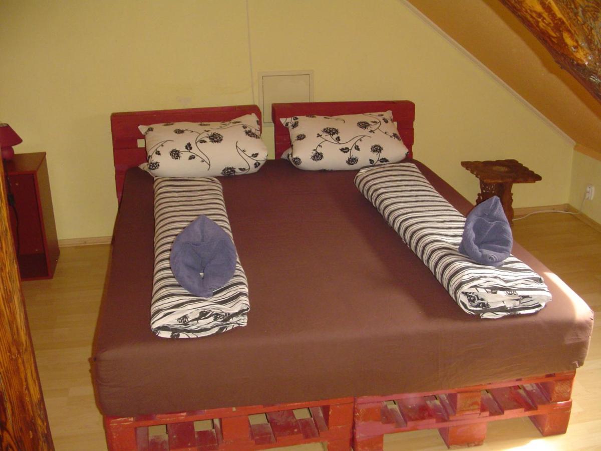 Villa Ametyst Štúrovo Buitenkant foto