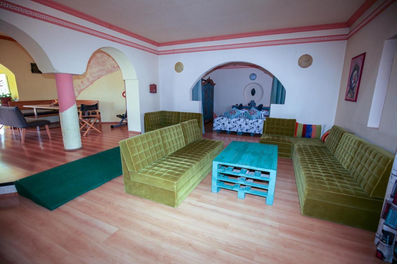 Villa Ametyst Štúrovo Buitenkant foto