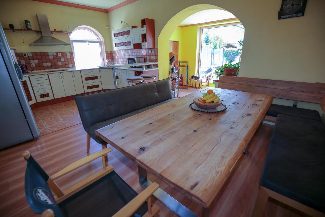 Villa Ametyst Štúrovo Buitenkant foto