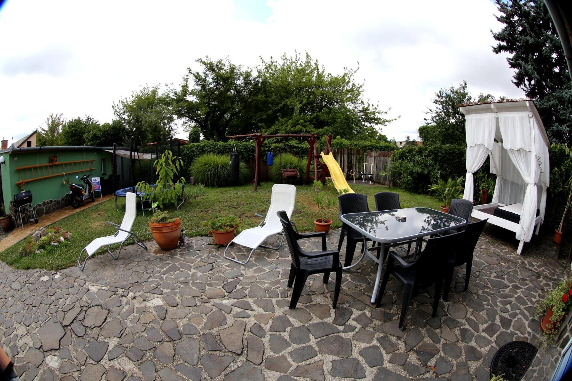Villa Ametyst Štúrovo Buitenkant foto